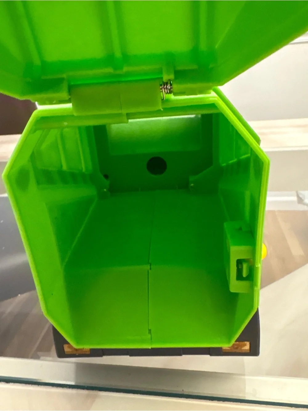 Green & White Recycling Garbage Truck Toy - Kids Toy
